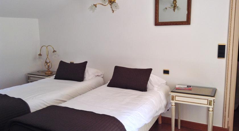Hostellerie Les Frenes Avignon Exterior foto
