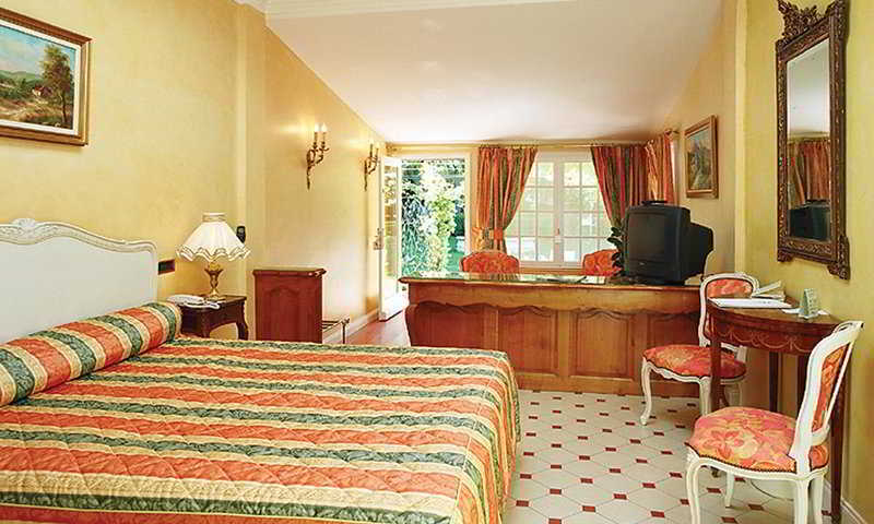 Hostellerie Les Frenes Avignon Zimmer foto